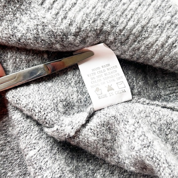 Knit Co Op Sweater Gray Size Med - Picture 6 of 9